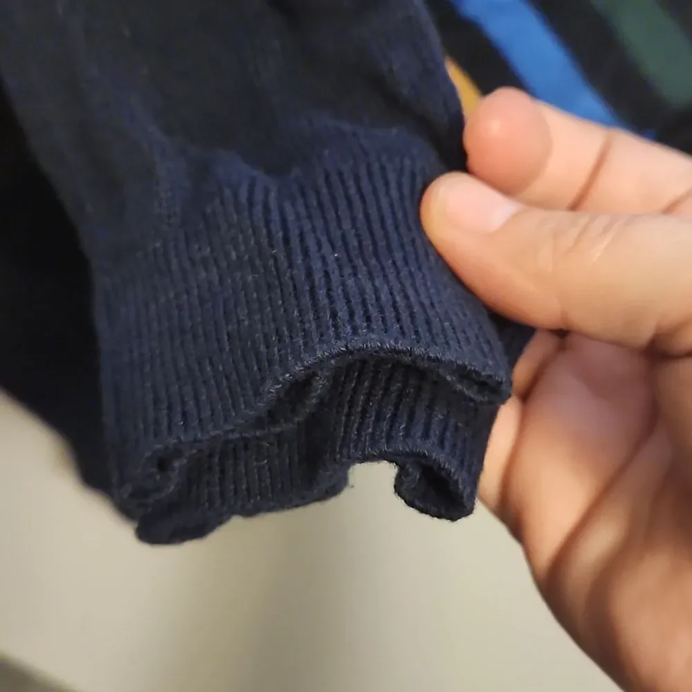 (3 ITEMS FOR $25)GAP Kids Navy Sweater with Colorful Stripes Size 3